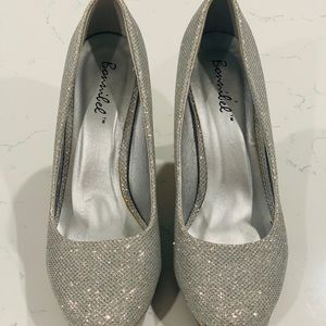 Silver Sparkly Heels Size 7.5 Heels